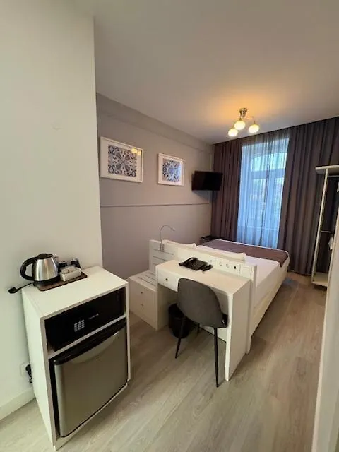 Lisbon City Inn Hotel By City Hotels 2*,